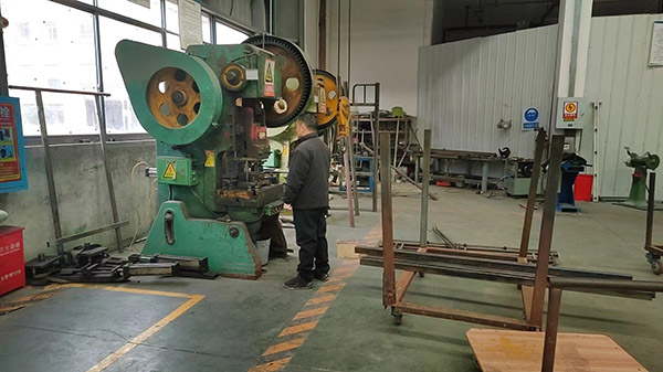 �Ї��h���O���־